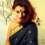 মা কিছু না বলেই আমার বাড়া চুষতে শুরু করলো